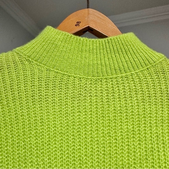 Maeve Betty Puff-Sleeved Neon Lime Green Chunky Mock Neck Sweater Size Medium - Picture 5 of 16